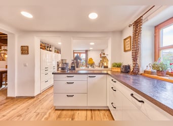 Propriété de style landhaus en Bavière avec installation équestre privée et haut de gamme, comprenan