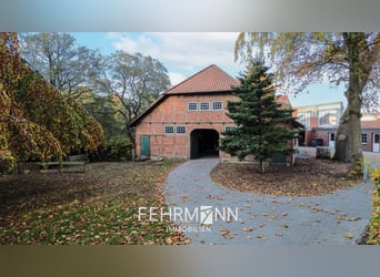 Propriété exclusive avec villa, centre équestre et complexe couvert située au bord d’un lac privé à 