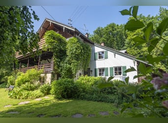 Propriété idyllique en Chiemgau - Villa, 7 hectares de terrain et écurie, avec un potentiel pour les