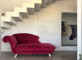 Villa à l’architecture contemporaine avec manège couvert de 60 m et concept innovant d’hébergement d