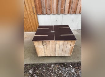 Mangeoire à foin avec ou sans couvercle