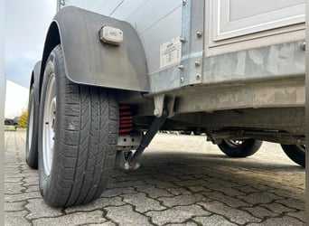 Böckmann Portax E Pferdeanhänger 2,4t Satttelkammer 100km/h Hecktür schwenkbar 