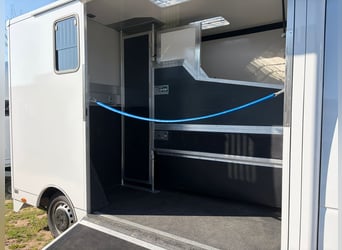 Nouveau transporteur pour deux chevaux