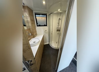 Pferdetransporter JL HighlineXXL DB2551 Actros Wohnmobilzulassung