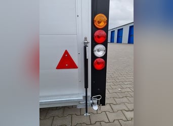 Remorque Cheval Liberté Maxi 4 – avec rampe latérale et sellerie intégrée