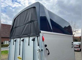Humbaur Pferdeanhänger Xanthos 2400 2,4t Sattelkammer 100km/h Dark Blue