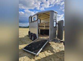 IforWilliams HB506 | Équidé en service depuis mars 2018 | Sol en aluminium & sortie frontale à droit