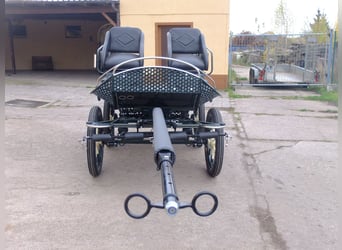 Nouveau véhicule pour l'école d'attelage