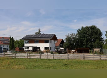 Casa unifamiliar de nueva construcción con 2,5 viviendas *crianza de caballos* 1.786 m² *sin comisió