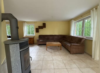 Idyllisches Landanwesen mit Wohnhaus und Stallungen in Unterfranken