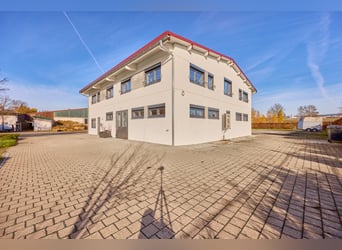 Inmueble comercial en Herrenberg: ¡Clínica ecuestre de nueva construcción con varias oficinas!