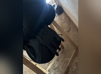 Montura de Salto Nueva
