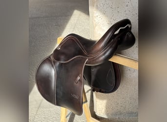 Montura de salto prestige 