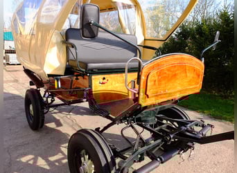 Carroza nueva con ruedas de tractor