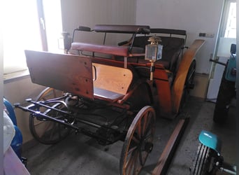 Einspannige, aufgearbeitete Kutsche; Scheibenbremsen; Original Wagenräder (Holz, Eisenbeschlag)