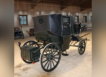 Carruaje Vis-à-Vis, completamente restaurado, para cuarteto de caballos, maletero de cuero