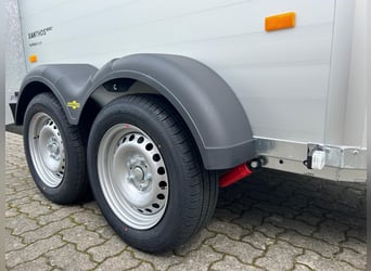 Humbaur Pferdeanhänger Xanthos Aero 2400 2,4t Sattelkammer 100km/h Black