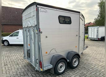 Böckmann Portax E Pferdeanhänger 2,4t Satttelkammer 100km/h Hecktür schwenkbar 