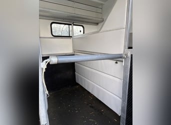 Transportador de 3 caballos con zona de vivienda, capacidad de 7,5 toneladas