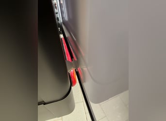 Renault Master con estructura multifuncional MSG-Stablehopper, transmisión automática, 3,5 toneladas
