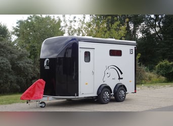 Remolque para caballos Cheval Liberté Maxi 3 / 3 caballos / Pullmann 2 eje / negro