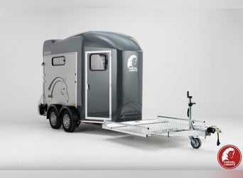 Liberté Gold Marathon Horse Trailer with Tack Room