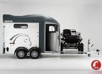 Liberté Gold Marathon Horse Trailer with Tack Room