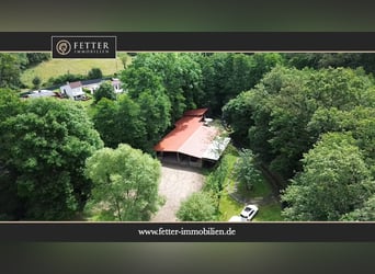 Großzügiger Offenstall zu verkaufen in Stromberg mit Sandplatz und Reiterstübchen – die Red Hawk Ran