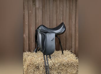 JAGUAR BY HARRY DABBS dresaage saddle