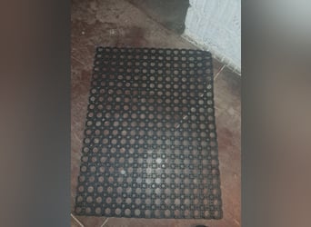 Approximately 30 ring rubber mats for stables, paddocks, etc. – brand new, available at a great pric