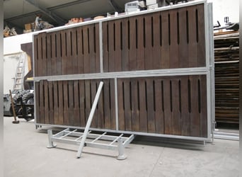 Boxen Trennwände und Türen mit Bongossiholzfüllung