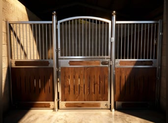 Buy Stables – Horse Stalls & Stall Boxes | Stall Partitions & Stall Fronts for Horses