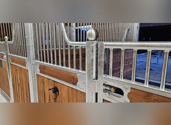 Indoor horse box – stable wall, front panel, and partition wall | complete stables