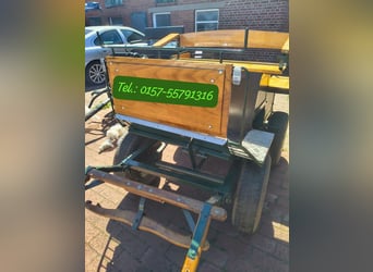 Wagonette – small cozy carriage suitable for Shetland ponies or small ponies