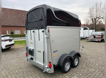 Humbaur Pferdeanhänger Equitos Alu Plus Black 2000 2,0t Sattelkammer 100km/h Hecktür schwenkbar