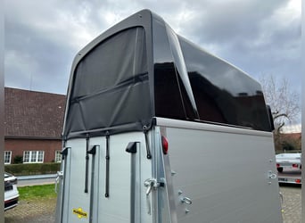 Humbaur Pferdeanhänger Single Alu Black 1600 1,6t Sattelkammer 100km/h