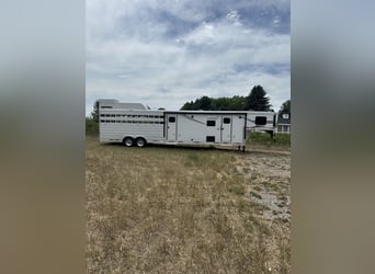 2025 Lakota charger 16’ stock trailer with living quarters - $89,000