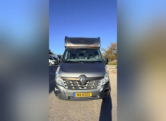 Horse trailer for sale with living quarters (perfect condition)