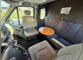 Horsebox Theault Deluxe