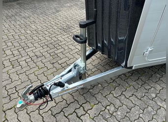 Humbaur Pferdeanhänger Areion Pro 2700 2,7t Sattelkammer 100km/h Black Hecktür schwenkbar