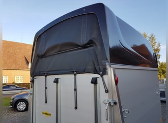 Humbaur Pferdeanhänger Equitos Alu Plus Black 2400 2,4t 100km/h