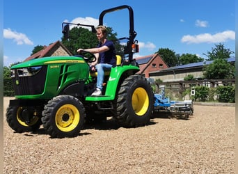 John Deere 3038E | Ausstellungsmaschine | 1x zum Aktionspreis | Kleintraktor Kompakttraktor