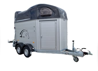 Liberté Gold First ALU Horse Trailer with Tack Room