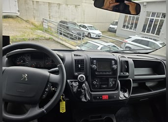 Peugeot Boxer 2.2 BlueHDi 165 Pro EQUI-TREK