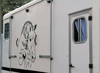 Pferdeanhänger mit Wohnkabine, Equi trek show treka