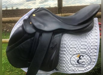 Beautiful 17.5" Medium Black Country Vinici Monoflap Jumping Saddle