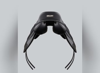 Rouen Synthetic Monoflap Cross Country Saddle Black