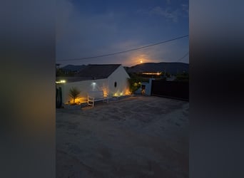 BEAUTIFUL COUNTRYHOUSE FOR LIVING WITH HORSES - WUNDERSCHÖNES LANDHAUS ZUR PRIVATEN PFERDEHALTUNG