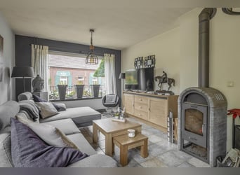 COMPACT EQUESTRIAN COMPLEX