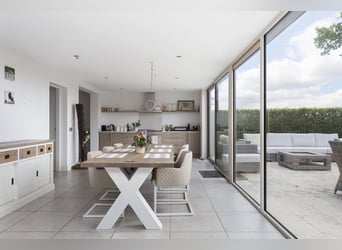 Complete equestrian accommodation located on a plot of 2 hectares in the outskirts
